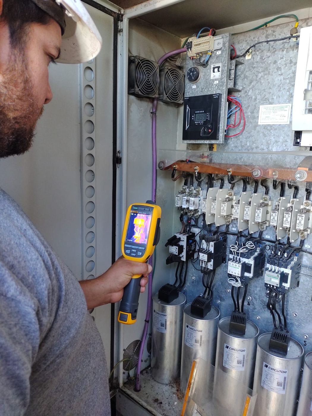 Termografía sobre banco de corrección de factor de potencia